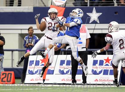 Thumbnail 3 in Cameron Yoe vs. Daingerfield (UIL 2A Division 1 Final) photogallery.