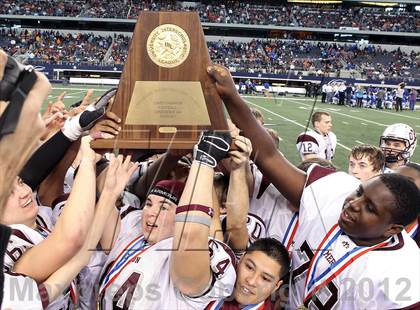 Thumbnail 3 in Cameron Yoe vs. Daingerfield (UIL 2A Division 1 Final) photogallery.