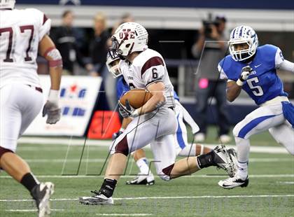 Thumbnail 3 in Cameron Yoe vs. Daingerfield (UIL 2A Division 1 Final) photogallery.