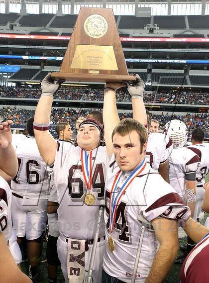 Thumbnail 3 in Cameron Yoe vs. Daingerfield (UIL 2A Division 1 Final) photogallery.