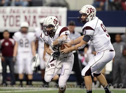 Thumbnail 1 in Cameron Yoe vs. Daingerfield (UIL 2A Division 1 Final) photogallery.