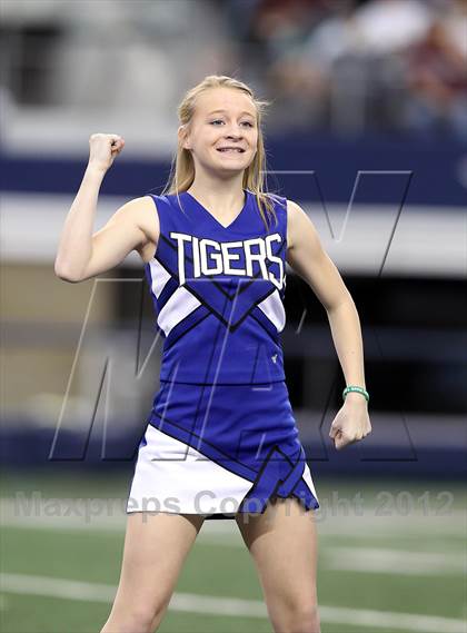 Thumbnail 3 in Cameron Yoe vs. Daingerfield (UIL 2A Division 1 Final) photogallery.