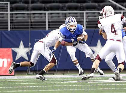 Thumbnail 2 in Cameron Yoe vs. Daingerfield (UIL 2A Division 1 Final) photogallery.