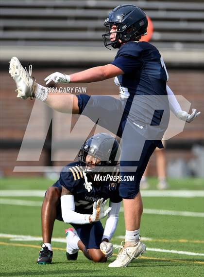 Thumbnail 1 in Chattanooga Prep vs Sequoyah (Blue Cross Bowl) photogallery.
