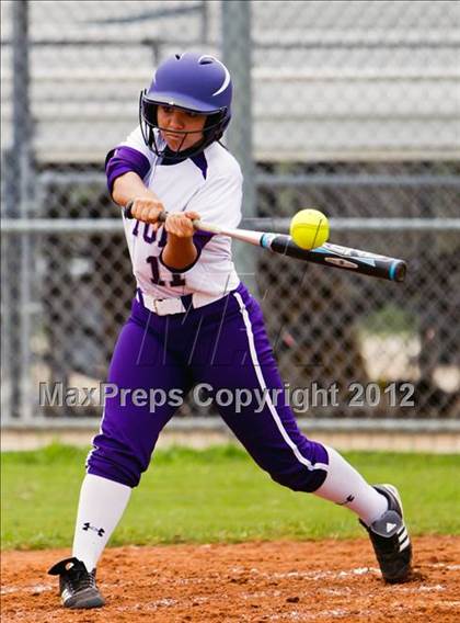 Thumbnail 2 in Tomball Memorial vs Dayton (Fort Bend Christian Classic) photogallery.