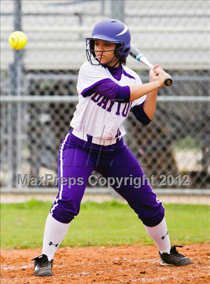 Thumbnail 3 in Tomball Memorial vs Dayton (Fort Bend Christian Classic) photogallery.
