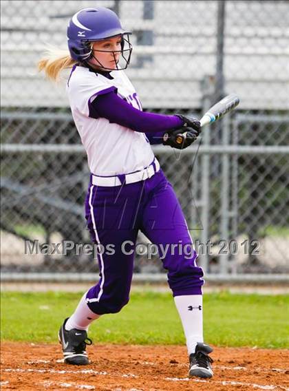 Thumbnail 3 in Tomball Memorial vs Dayton (Fort Bend Christian Classic) photogallery.