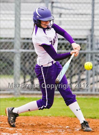 Thumbnail 1 in Tomball Memorial vs Dayton (Fort Bend Christian Classic) photogallery.
