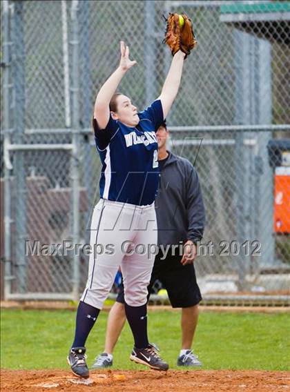 Thumbnail 2 in Tomball Memorial vs Dayton (Fort Bend Christian Classic) photogallery.