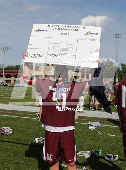 Thumbnail 3 in Victor vs. Garden City (NYSPHSAA Class B Final) photogallery.