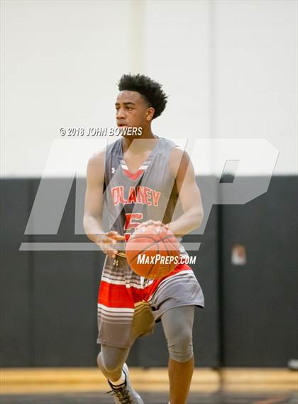 Thumbnail 1 in Dulaney vs. Boy's Latin (Oakland Mills Holiday Tournament) photogallery.