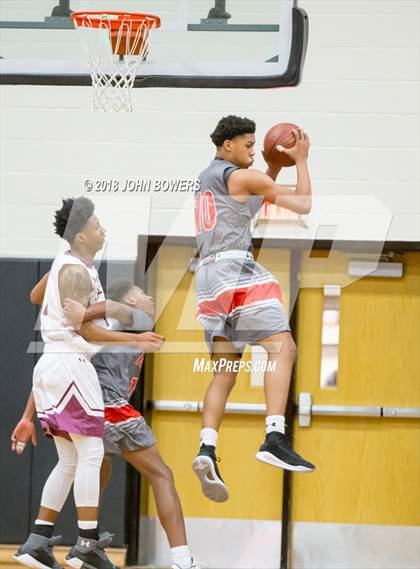 Thumbnail 3 in Dulaney vs. Boy's Latin (Oakland Mills Holiday Tournament) photogallery.