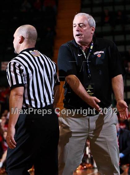 Thumbnail 3 in Mechanicville vs. Tuckahoe (NYSPHSAA Class C Semifinal) photogallery.
