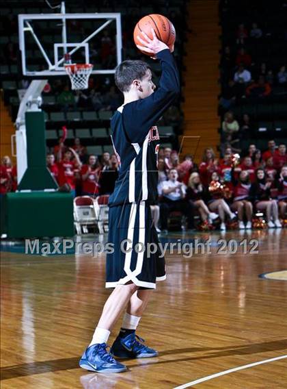 Thumbnail 2 in Mechanicville vs. Tuckahoe (NYSPHSAA Class C Semifinal) photogallery.