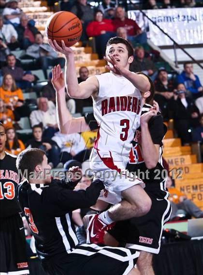 Thumbnail 1 in Mechanicville vs. Tuckahoe (NYSPHSAA Class C Semifinal) photogallery.