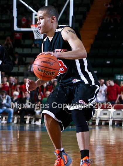Thumbnail 2 in Mechanicville vs. Tuckahoe (NYSPHSAA Class C Semifinal) photogallery.
