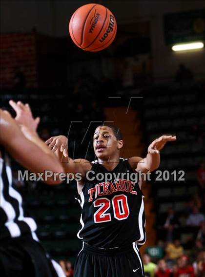 Thumbnail 3 in Mechanicville vs. Tuckahoe (NYSPHSAA Class C Semifinal) photogallery.