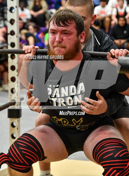 Thumbnail 1 in Hallsville Invitational photogallery.