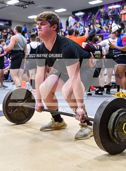 Thumbnail 3 in Hallsville Invitational photogallery.