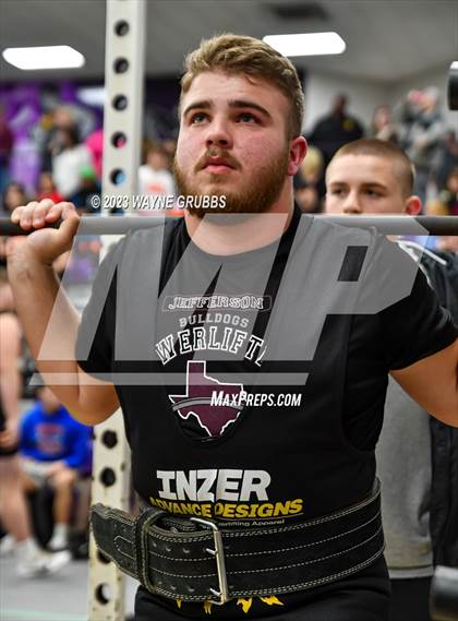 Thumbnail 3 in Hallsville Invitational photogallery.