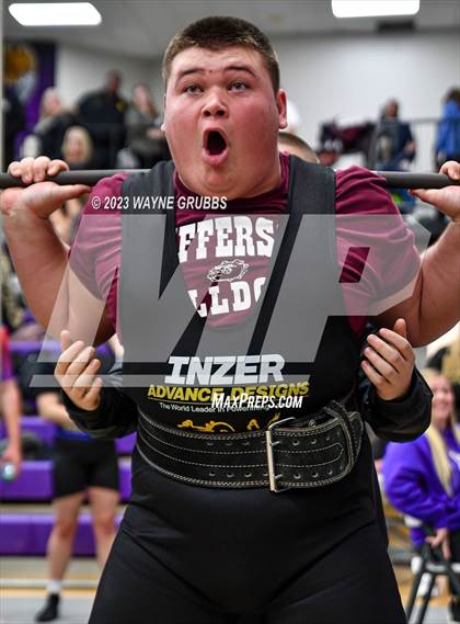Thumbnail 3 in Hallsville Invitational photogallery.