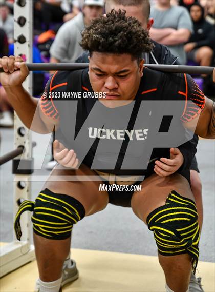 Thumbnail 2 in Hallsville Invitational photogallery.