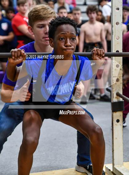 Thumbnail 2 in Hallsville Invitational photogallery.