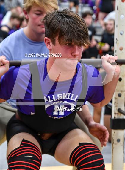 Thumbnail 3 in Hallsville Invitational photogallery.