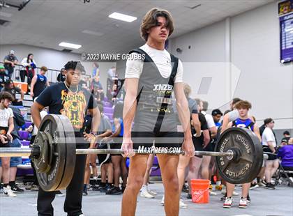 Thumbnail 3 in Hallsville Invitational photogallery.