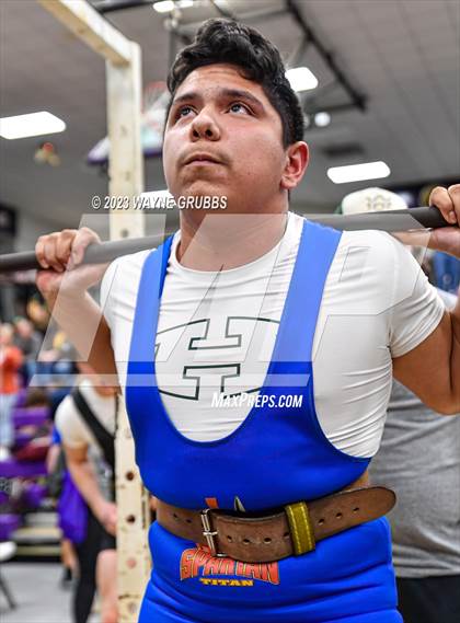 Thumbnail 1 in Hallsville Invitational photogallery.