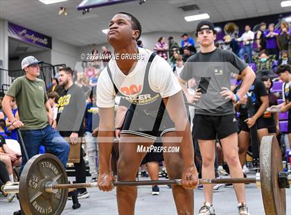 Thumbnail 3 in Hallsville Invitational photogallery.