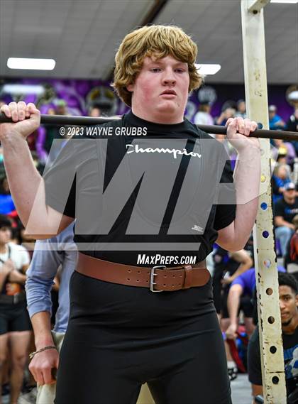 Thumbnail 3 in Hallsville Invitational photogallery.