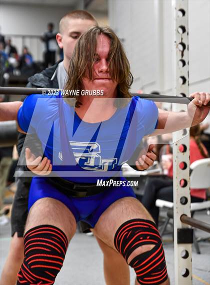 Thumbnail 2 in Hallsville Invitational photogallery.