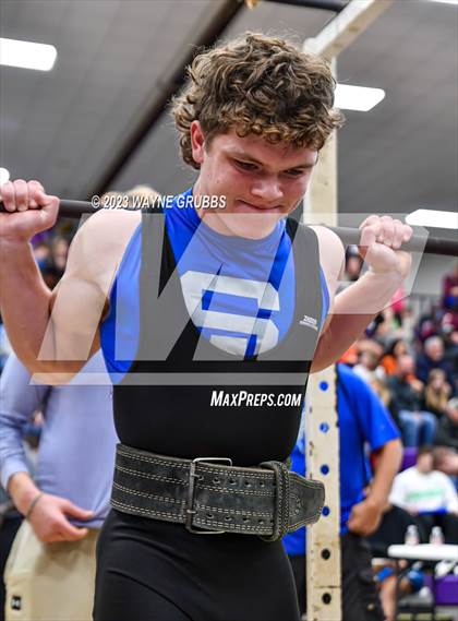 Thumbnail 3 in Hallsville Invitational photogallery.