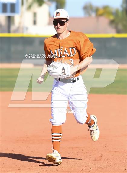 Thumbnail 2 in Mead vs. McMinnville  (Coach Bob Invitational) photogallery.