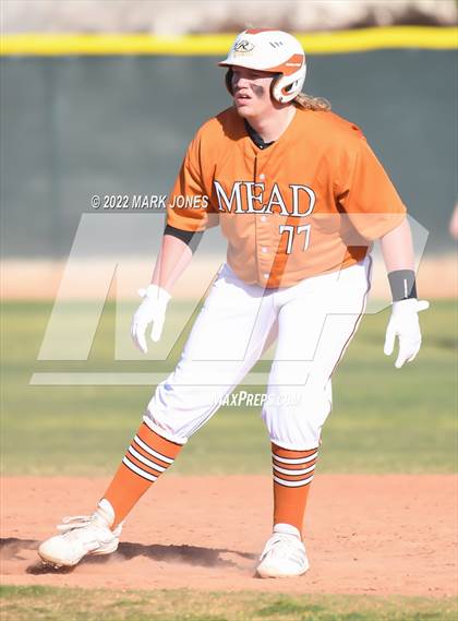 Thumbnail 1 in Mead vs. McMinnville  (Coach Bob Invitational) photogallery.