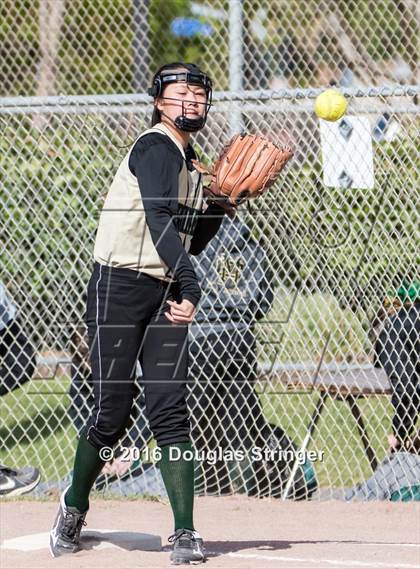 Thumbnail 2 in Moreau Catholic @ James Logan photogallery.