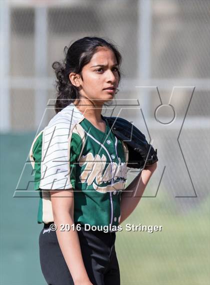 Thumbnail 3 in Moreau Catholic @ James Logan photogallery.