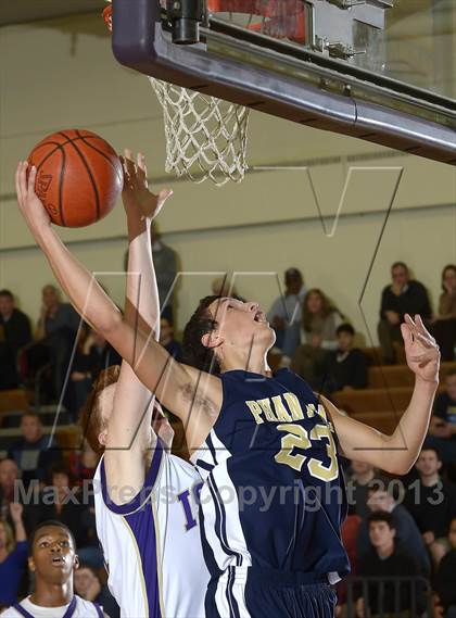 Thumbnail 2 in Islip vs Bayport-Bluepoint (Islip Holiday Tornament) photogallery.