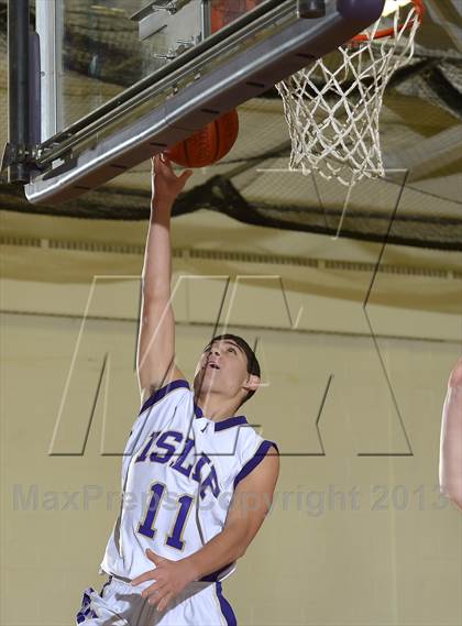 Thumbnail 2 in Islip vs Bayport-Bluepoint (Islip Holiday Tornament) photogallery.