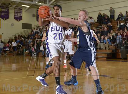 Thumbnail 3 in Islip vs Bayport-Bluepoint (Islip Holiday Tornament) photogallery.
