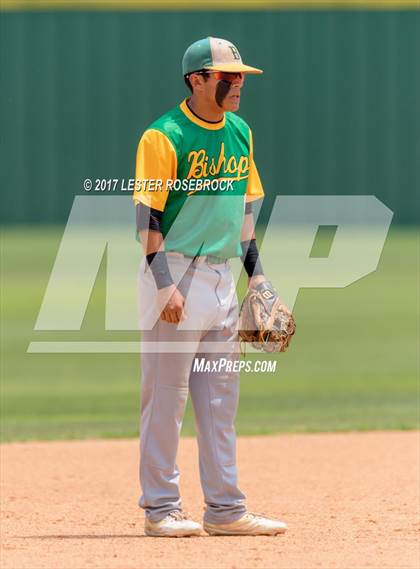 Thumbnail 2 in Lago Vista @ Bishop (UIL 3A Regional Semifinal) photogallery.