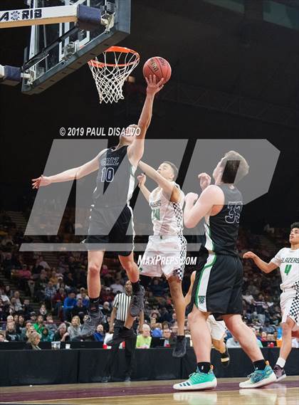 Thumbnail 3 in Overland vs. ThunderRidge (CHSAA 5A Great 8) photogallery.