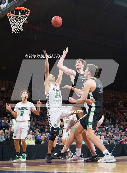 Thumbnail 2 in Overland vs. ThunderRidge (CHSAA 5A Great 8) photogallery.
