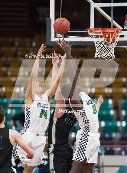 Thumbnail 3 in Overland vs. ThunderRidge (CHSAA 5A Great 8) photogallery.