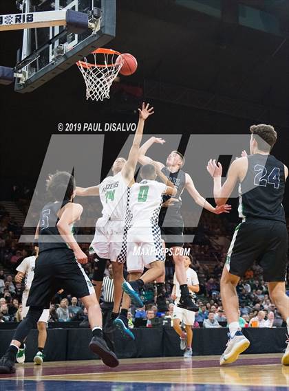 Thumbnail 3 in Overland vs. ThunderRidge (CHSAA 5A Great 8) photogallery.
