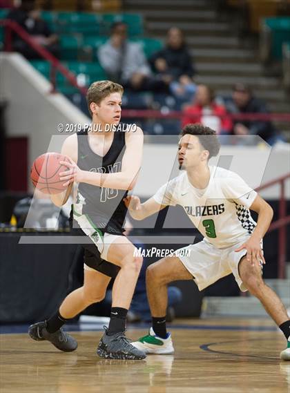 Thumbnail 1 in Overland vs. ThunderRidge (CHSAA 5A Great 8) photogallery.