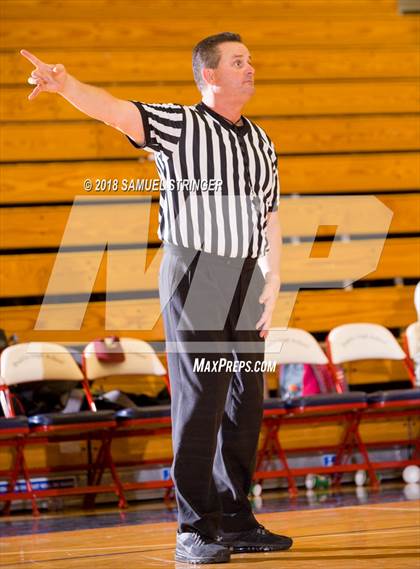 Thumbnail 2 in Dublin vs. Concord (Don Nelson Classic) photogallery.
