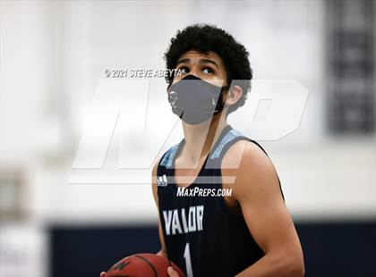 Thumbnail 2 in Valor Christian @ Columbine photogallery.