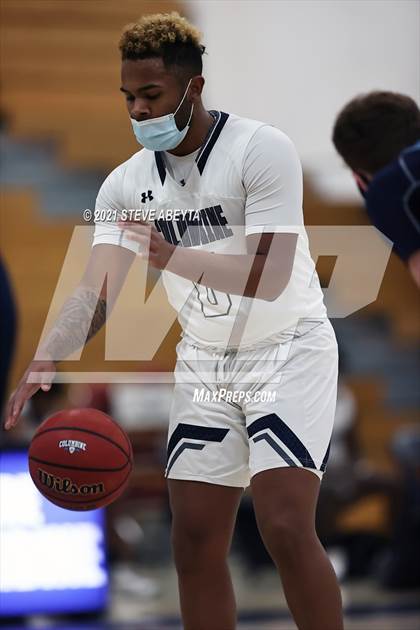 Thumbnail 2 in Valor Christian @ Columbine photogallery.